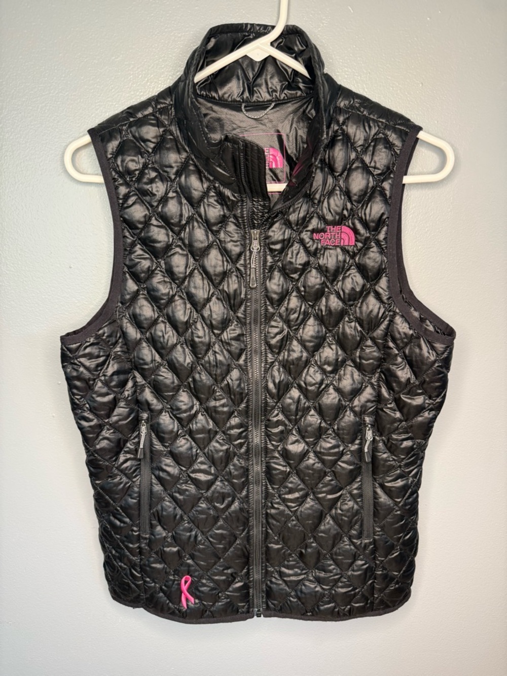 The North Face Womens Limited Edition Black/Pink Zip Up Puffer Vest